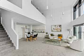 10F/30 Westward Ho, Glen Eden