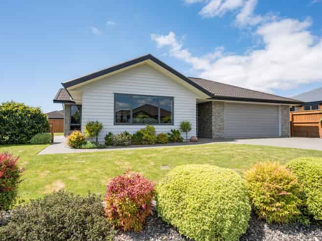 10 Calla Grove, Richmond