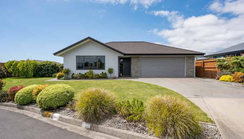 10 Calla Grove, Richmond
