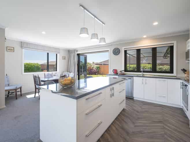 10 Calla Grove, Richmond