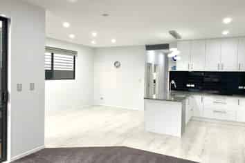 8 Pihoihoi Place, Hobsonville