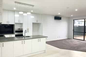 8 Pihoihoi Place, Hobsonville