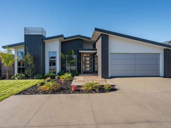 33 Hart Road, Richmond