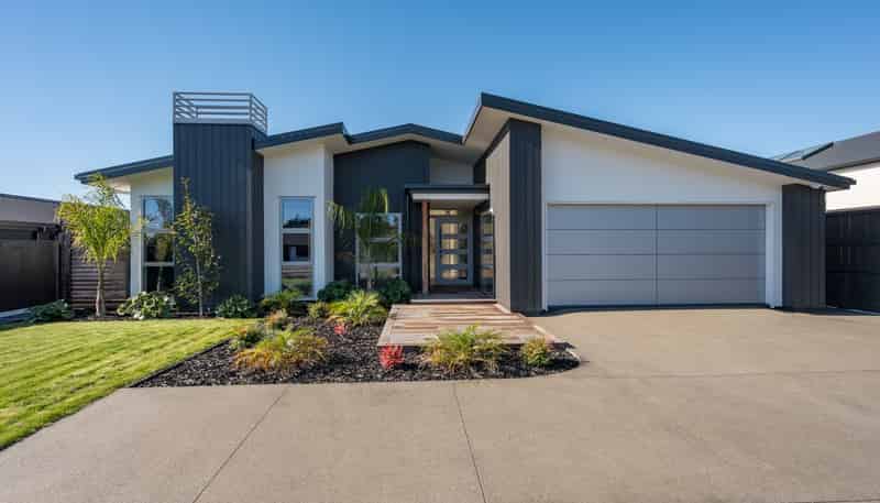 33 Hart Road, Richmond