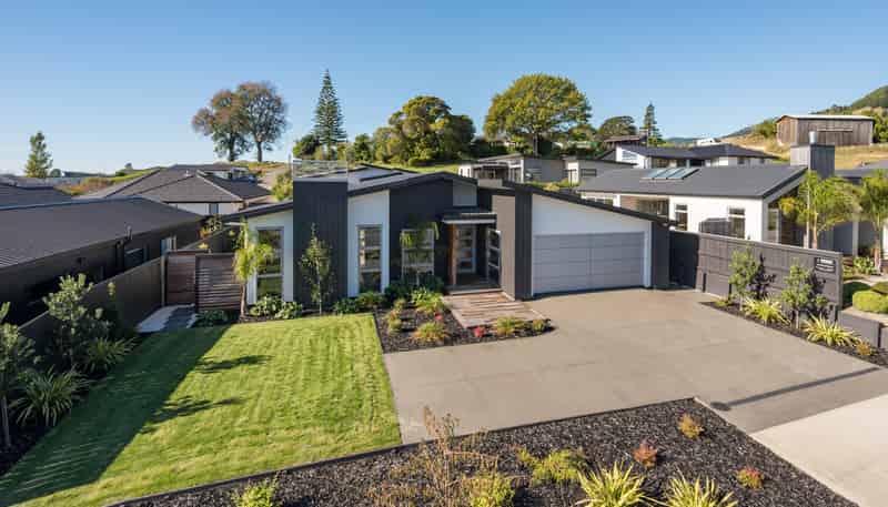 33 Hart Road, Richmond