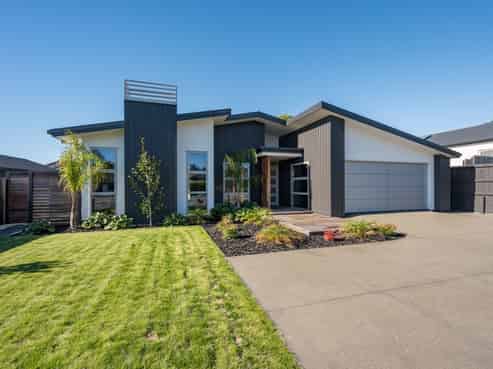 33 Hart Road, Richmond