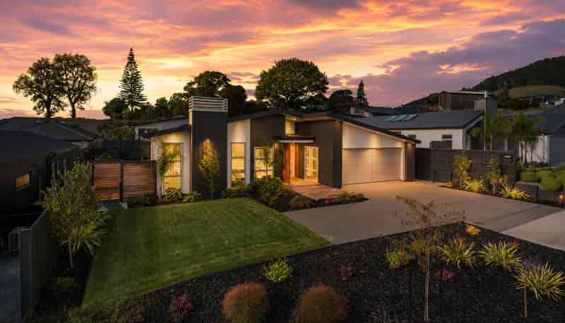 33 Hart Road, Richmond