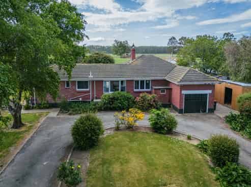 634 Arowhenua Road, Levels