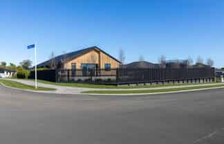 29 Honeyfield Drive, Whalers Gate