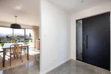 29 Honeyfield Drive, Whalers Gate