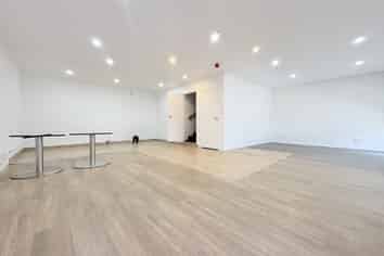 3 Phase Retail and Live Option in Manukau | 159m2