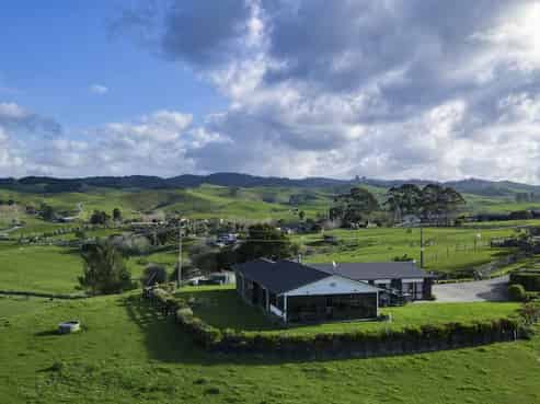 722 Back Miranda Road, Miranda