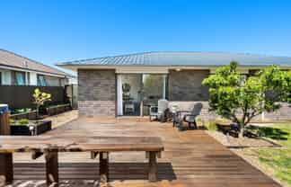 111A Gilberthorpes Road, Hei Hei