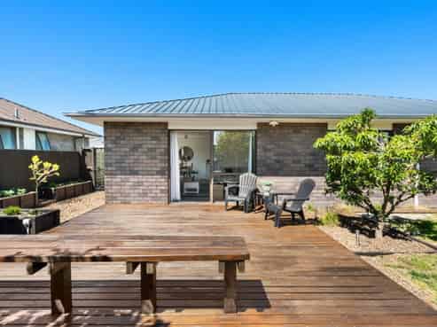 111A Gilberthorpes Road, Hei Hei