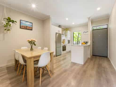 8 Kerewhenua Crescent, Hobsonville