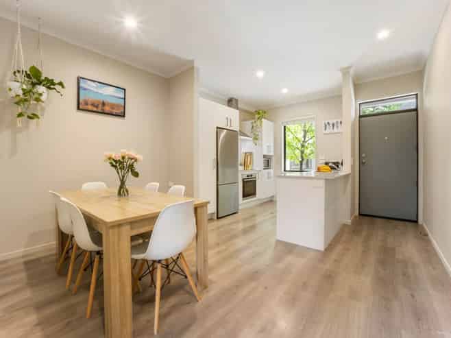 8 Kerewhenua Crescent, Hobsonville