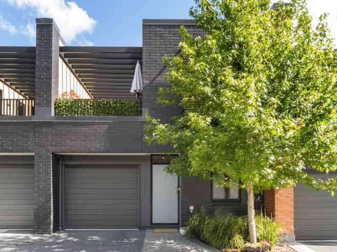 8 Kerewhenua Crescent, Hobsonville