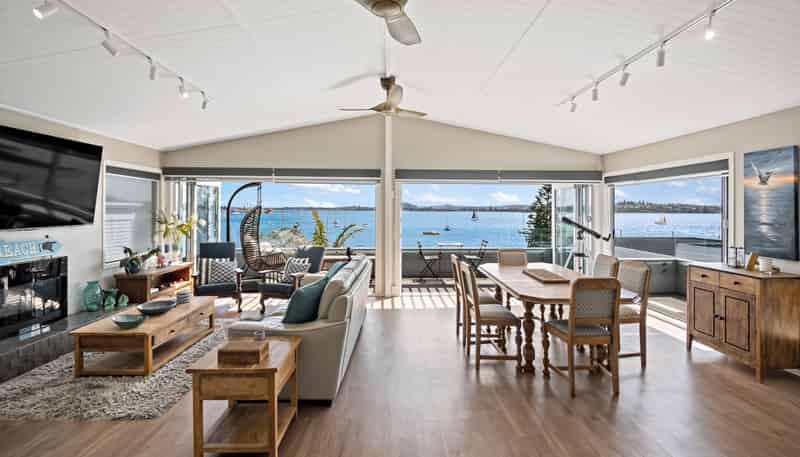 2/62 The Parade, Bucklands Beach