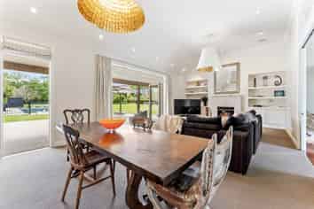 73 Oak River Drive, Matakana