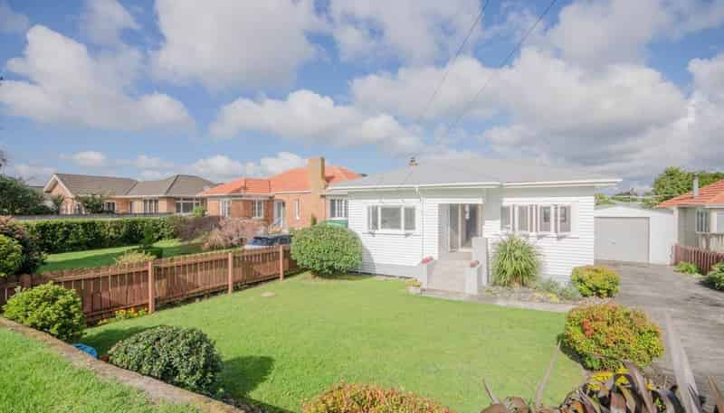 74 Moana Avenue, One Tree Hill