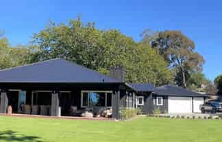 54 Nilgiri Road, Poraiti