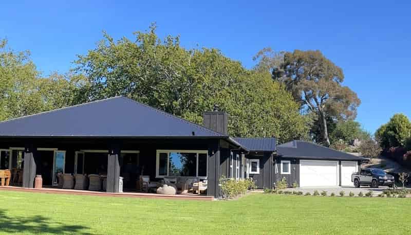 54 Nilgiri Road, Poraiti