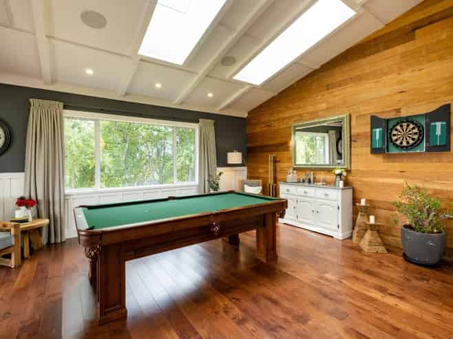 54 Nilgiri Road, Poraiti