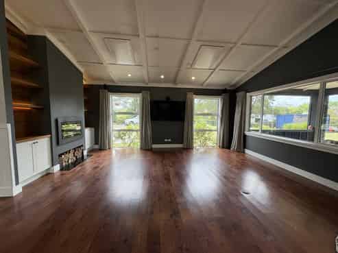 54 Nilgiri Road, Poraiti