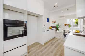 13 Atkinson Avenue, Papatoetoe