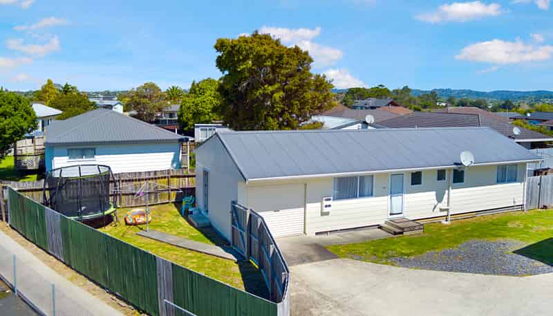 12B Sturges Road, Henderson