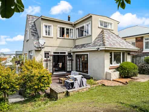 54 Hawthorn Avenue, Mornington