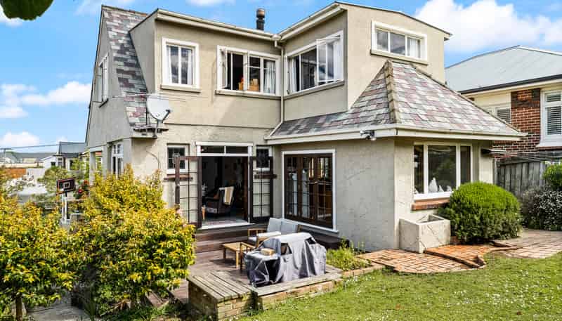 54 Hawthorn Avenue, Mornington