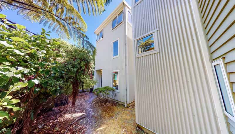 100a Holloway Road, Aro Valley