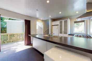 100a Holloway Road, Aro Valley