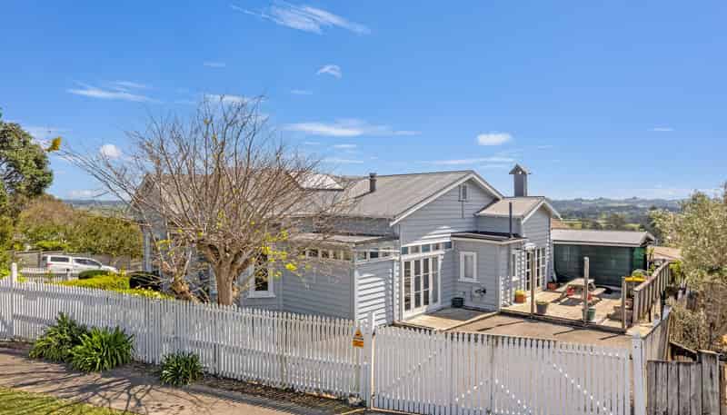 57 Garfield Road, Helensville