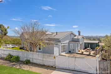 57 Garfield Road, Helensville