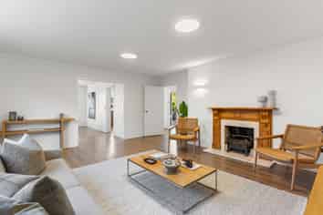 16 Eastcliffe Road, Castor Bay