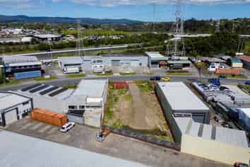 Henderson 869sqm standalone industrial