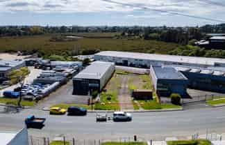Henderson 869sqm standalone industrial
