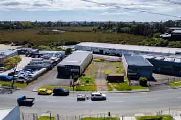 Henderson 869sqm standalone industrial