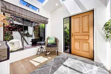 15B Arapiki Road, Stoke