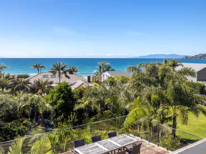 2 Seventh Avenue, Onetangi