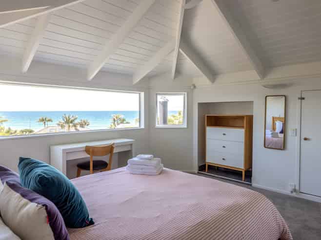 2 Seventh Avenue, Onetangi