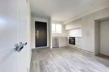 2/84 Blenheim Road, Riccarton