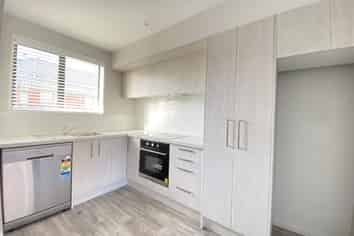 2/84 Blenheim Road, Riccarton