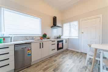 5 Memorial Avenue, Parkside