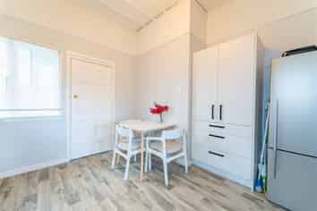 5 Memorial Avenue, Parkside