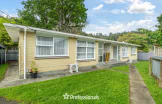 10a and b Poole Cresent, Wainuiomata