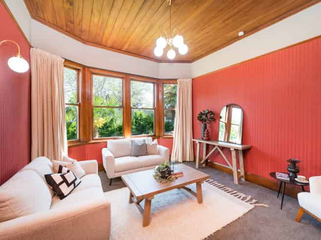 16 Margaret Street, Roslyn