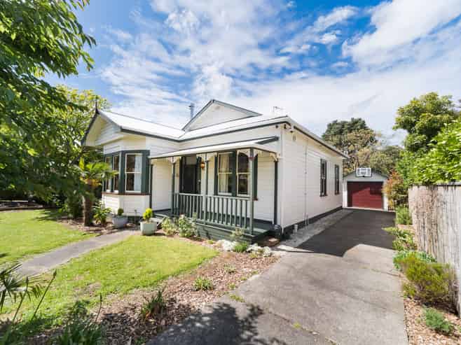 16 Margaret Street, Roslyn